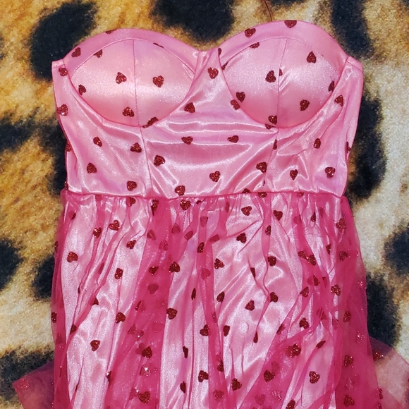 ⭐Pink Glitter Heart Dress - Picture 3 of 10